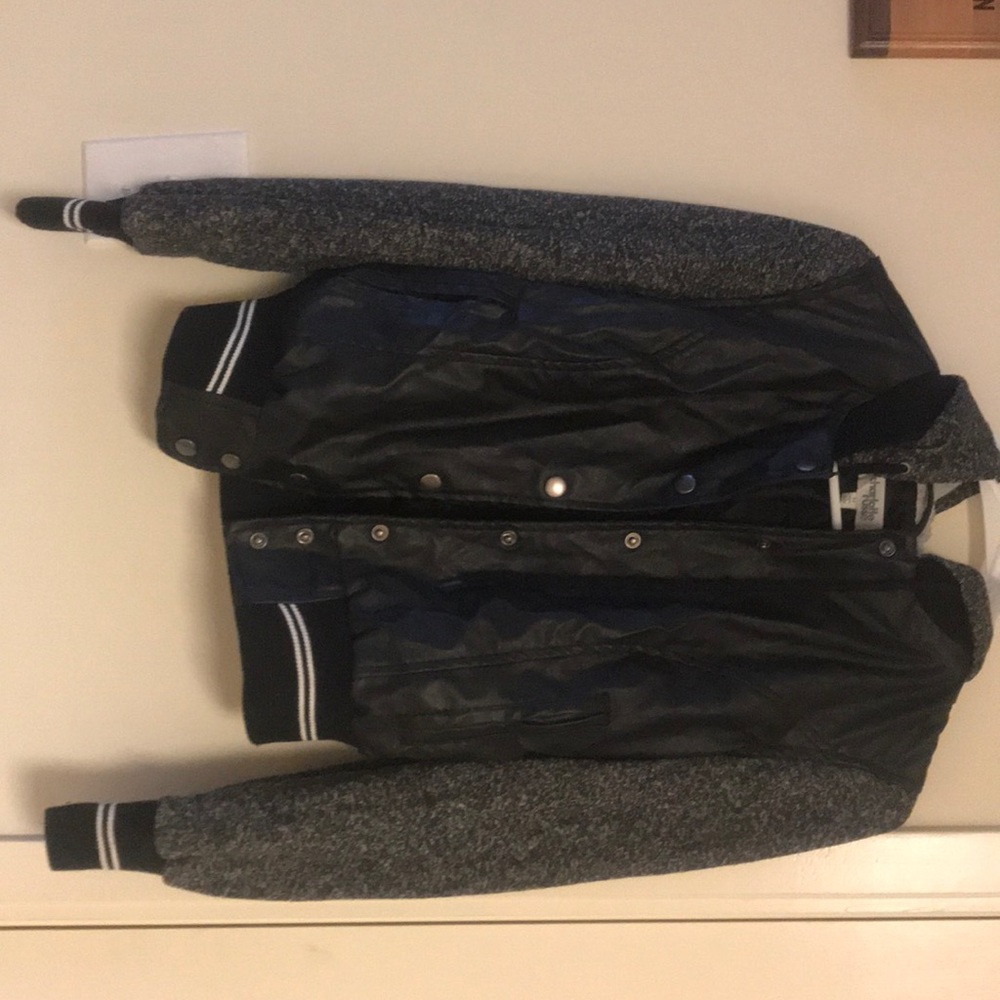 Leather jacket with cotton sleeves